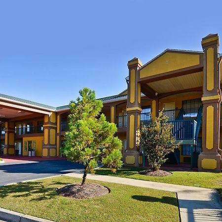 Peach State Inn & Suites Hawkinsville Exterior photo